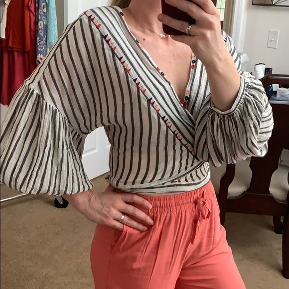 Altair’s State | Crop Top - Picture 8 of 8